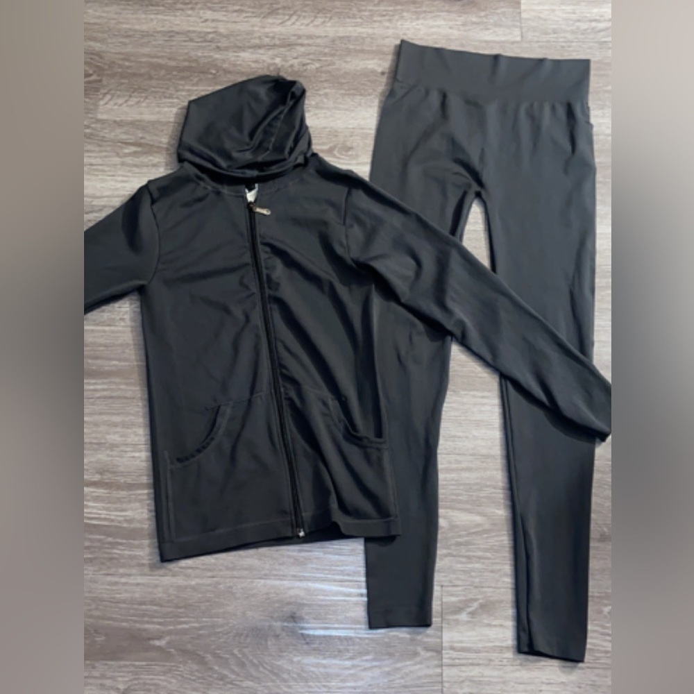 2 piece zip up set ♡.
